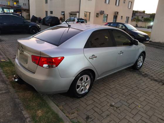 KIA CERATO 1.6 EX2 SEDAN 16V GASOLINA 4P MANUAL KIA CERATO 1.6 EX2 SEDAN 16V GASOLINA 4P MANUAL
